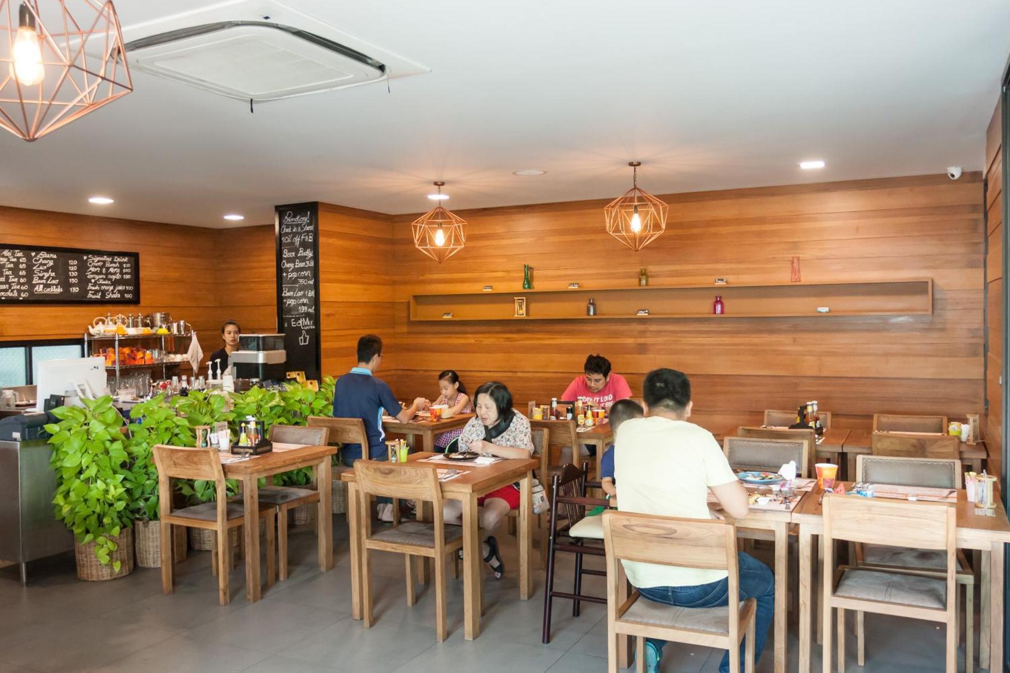 Cmor By Recall Hotels Sha Extra Plus Chiang Mai Exterior photo